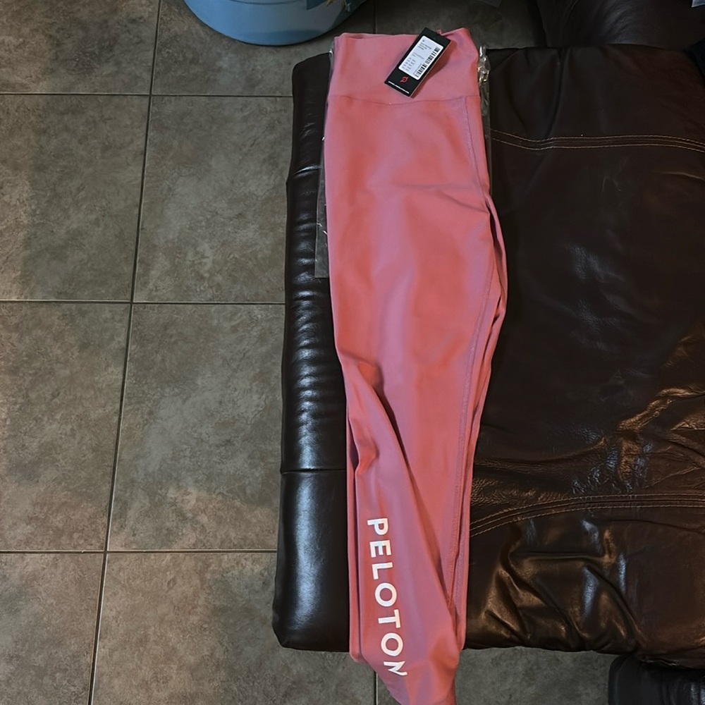 NWT Peloton solid flex legging, size xl, pink